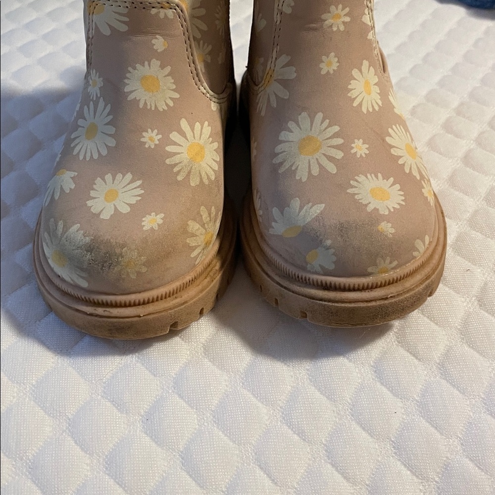Cat & Jack Floral Daisy Toddler Girls Size 7 Boots - Picture 5 of 5